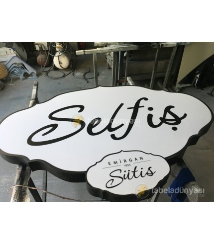 Emirgan Sütiş Totem Tabela