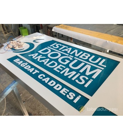 İstanbul Doğum Akademisi Işıklı Tabela