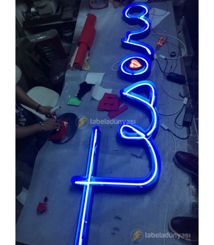 Ters tava neon kutu harf tabelaları