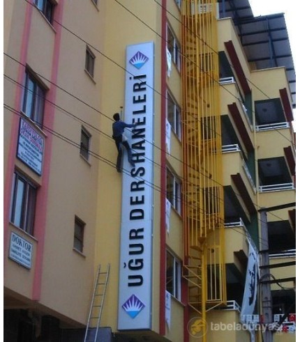 Uğur Dershaneleri Işıklı Tabela