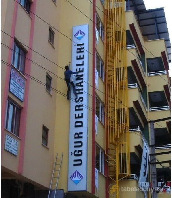 Uğur Dershaneleri Işıklı Tabela