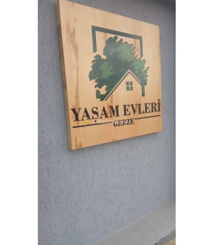 Yaşam Evleri Ahşap Boyalı Tabela