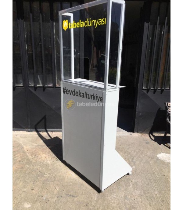 Eczane Kapı Girişi Demonte Ayaklı Seperatör İmalatı