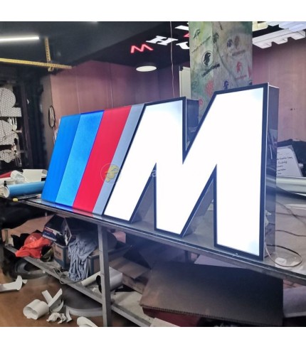 BMW Işıklı Tabela
