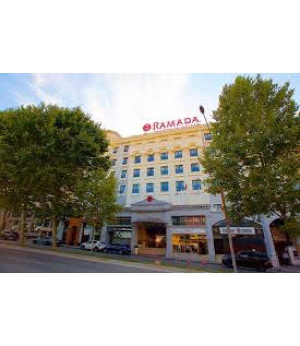 Ramada Hotel Plaza Çatı Tabela
