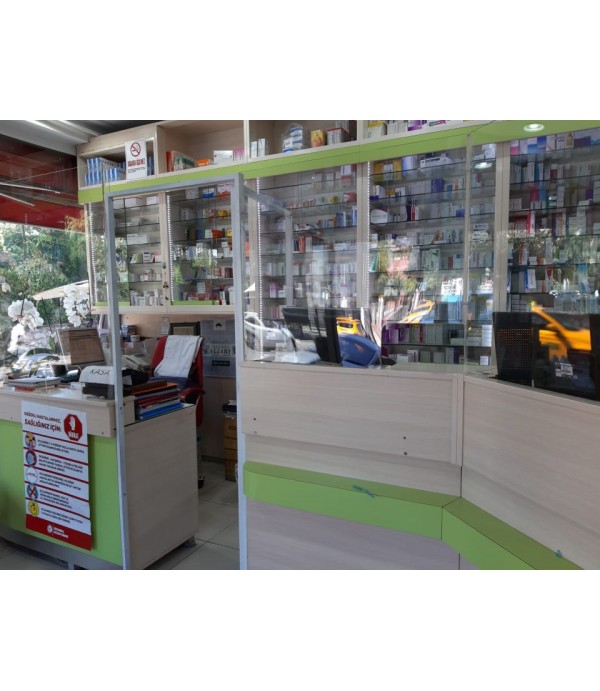 Değer Eczanesi Koruyucu Şeffaf Seperatör