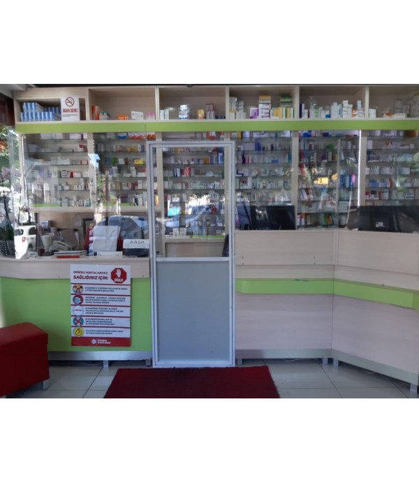 Değer Eczanesi Koruyucu Şeffaf Seperatör