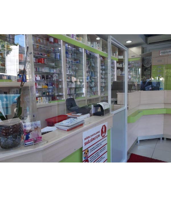 Değer Eczanesi Koruyucu Şeffaf Seperatör