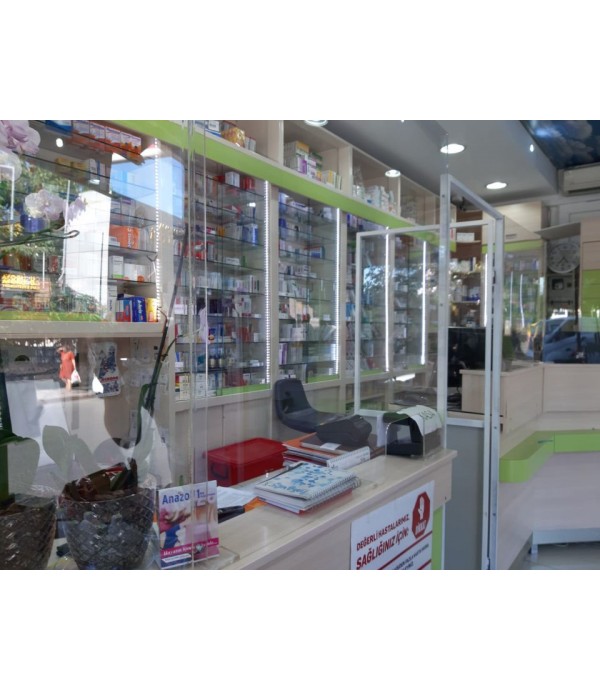 Değer Eczanesi Koruyucu Şeffaf Seperatör