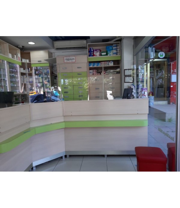 Değer Eczanesi Koruyucu Şeffaf Seperatör