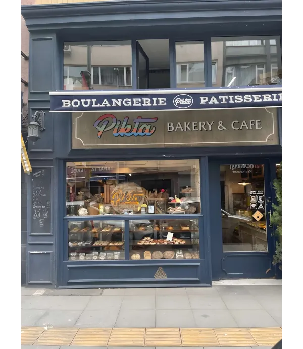 Pikta Bakery Cafe ahşap tabela