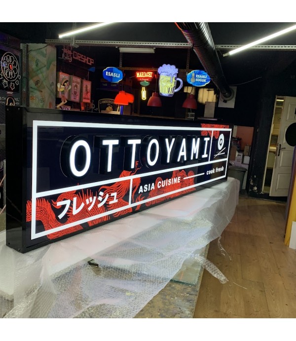 Ottayamı Avusturya ışıklı tabela