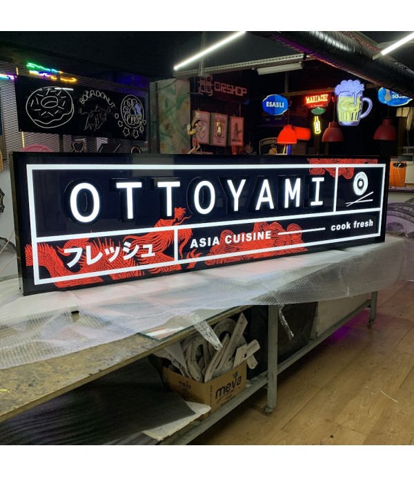 Ottayamı Avusturya ışıklı tabela