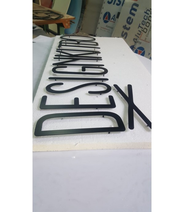 Kitbox Aluminyum saplama ayaklı kesme harf tabela