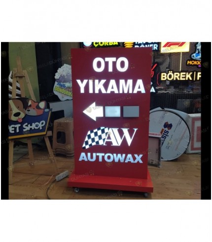 Oto yıkama ışıklı totem