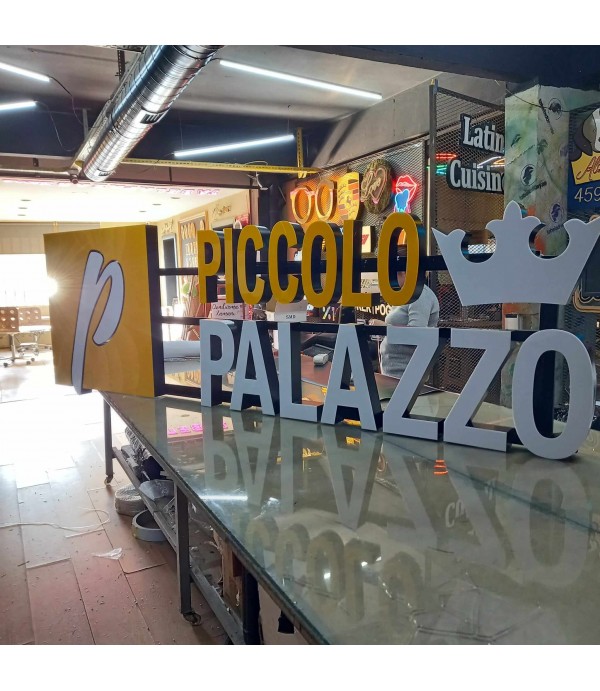 Austria ışıklı tabela piccolo palazzo