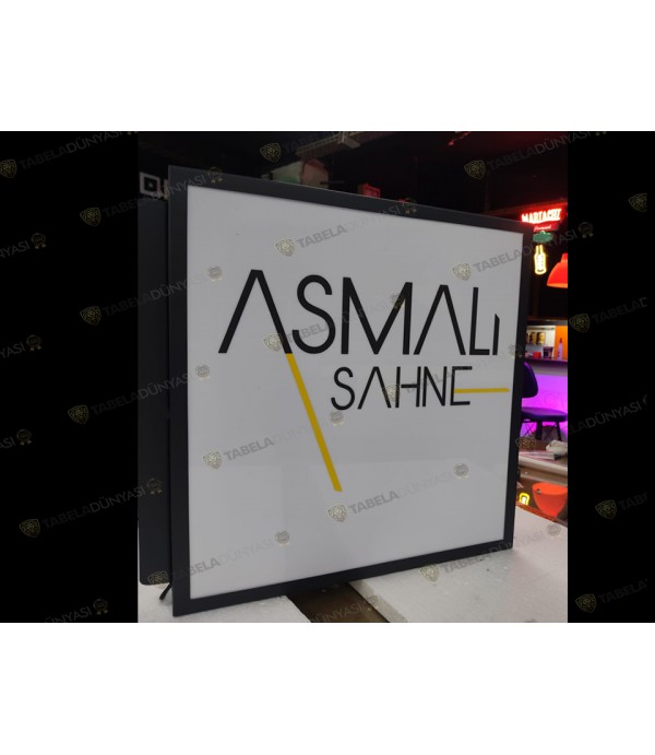 Asmalı Sahne'nin Şık ve Dayanıklı Fileli kare hazır Tabelası