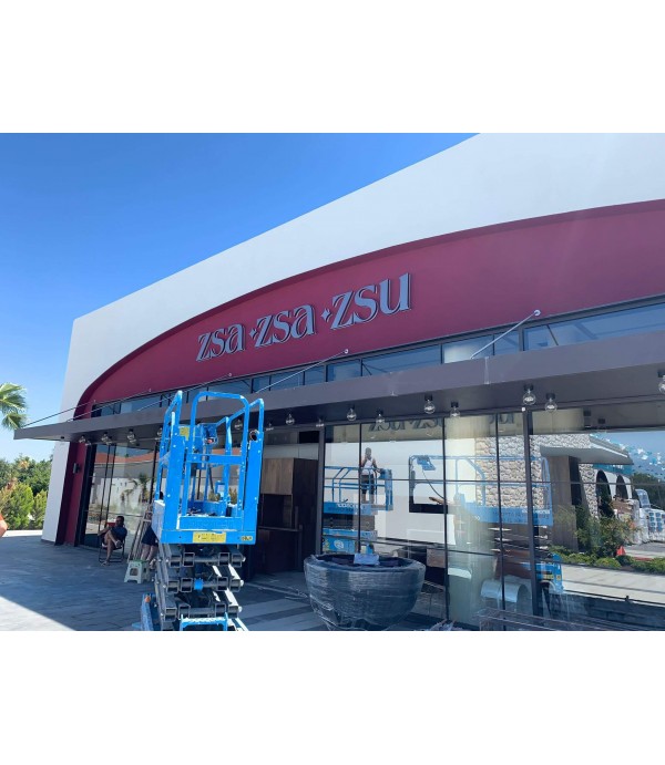 Zsa Zsa Zsu Çeşme Dış Mekan Bronz Işıklı Kutu Harf Tabela