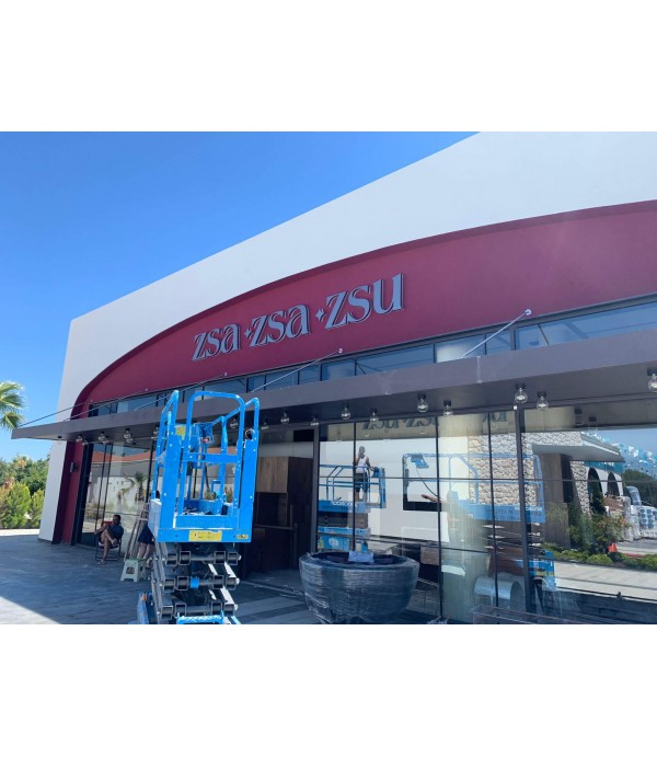 Zsa Zsa Zsu Çeşme Dış Mekan Bronz Işıklı Kutu Harf Tabela