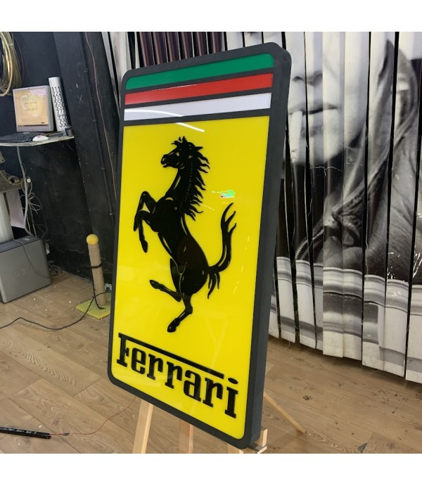 Ferrari garaj tabelası