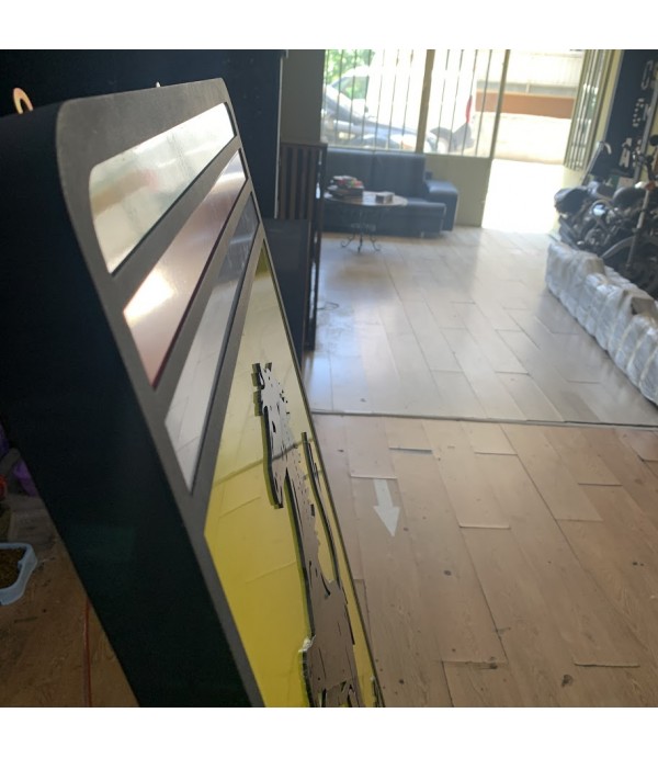 Ferrari garaj tabelası