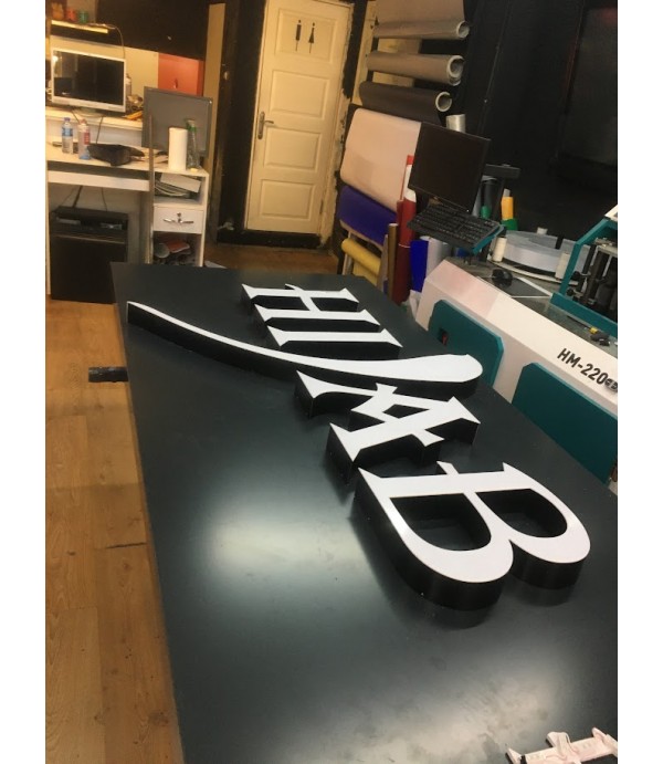 Hijab Moda Evi Almanya  Işıklı Pleksi Kutu Harf Tabela