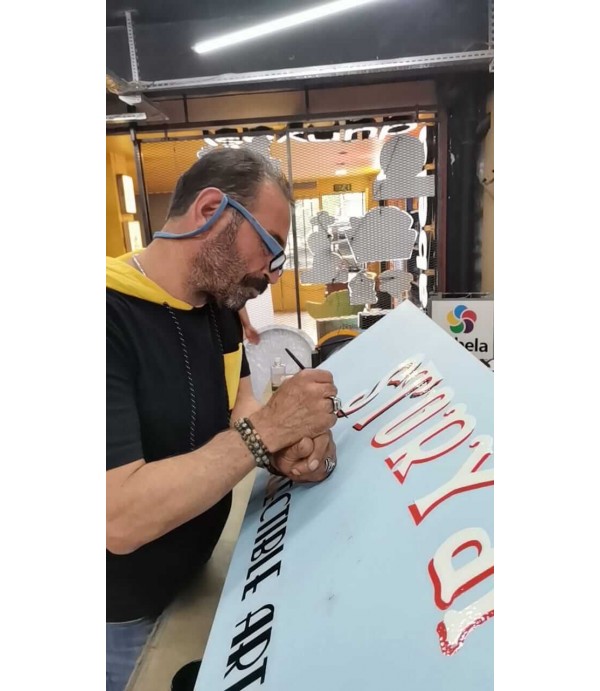 Ahşap zemin üzeri Fırça Boyalı Tabela