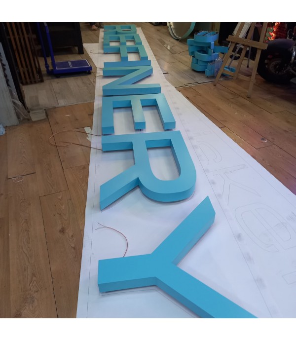 İskefe Fabrikası Endirekt Led Aydınlatmalı Alüminyum Kutu Harf Tabela 