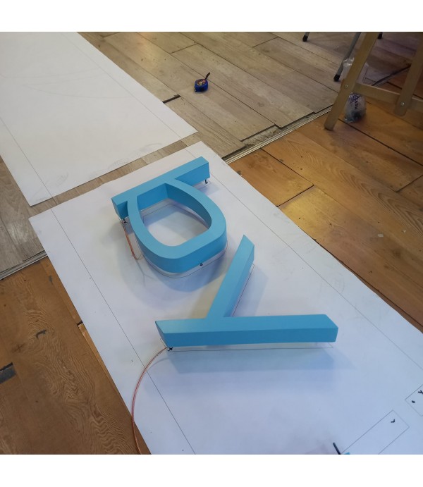 İskefe Fabrikası Endirekt Led Aydınlatmalı Alüminyum Kutu Harf Tabela 