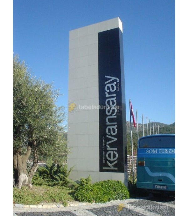 Kervansaray Otel için Özel Tasarımlı Totem Tabelalar