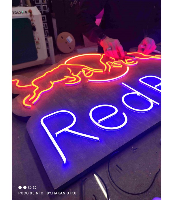 Red Bull Amerika neon hortum led tabelaları