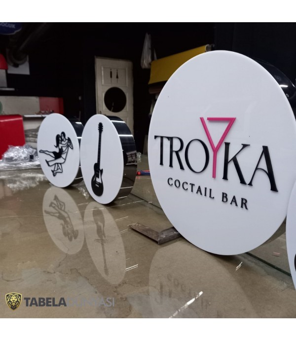 Troyka Caddebostan Siyah Krom Işıklı Daire Tabela Uygulaması