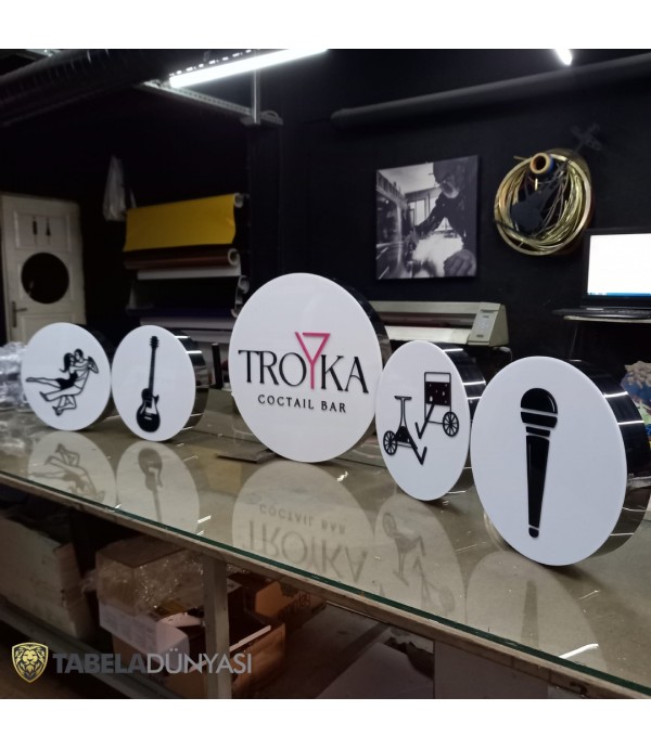 Troyka Caddebostan Siyah Krom Işıklı Daire Tabela Uygulaması