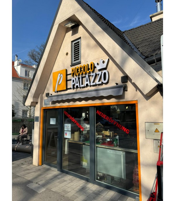 Austria Piccolo Palazzo Işıklı Tabela