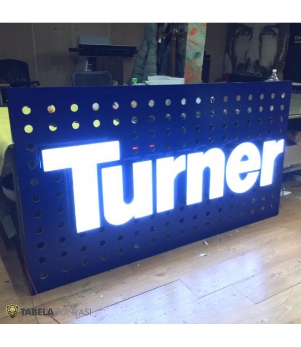 Turner Kule Vinç Üzerine Işıklı Tabela