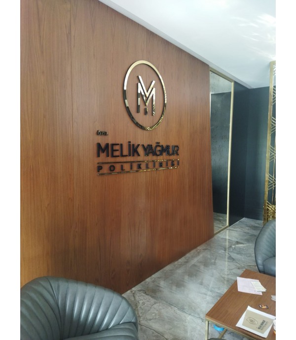 Melik Yağmur Poliklinik Pleksi Kabartma Harf Banko Çalışması