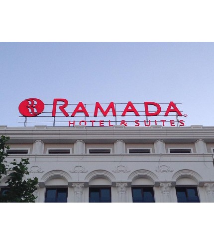 Ramada Hotel Plaza Çatı Tabela