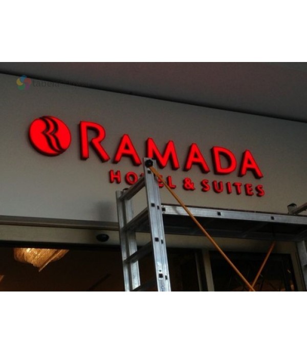 Ramada Hotel Plaza Çatı Tabela