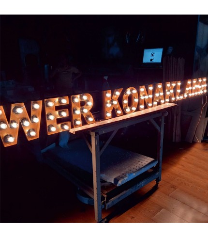 Tower Konaklama eskitme Ampul Tabela