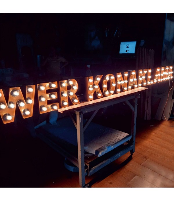 Tower Konaklama eskitme Ampul Tabela