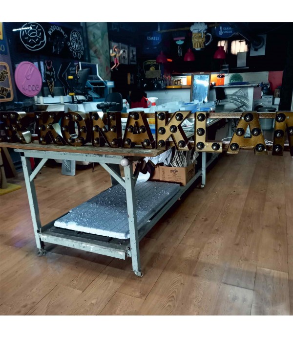 Tower Konaklama eskitme Ampul Tabela