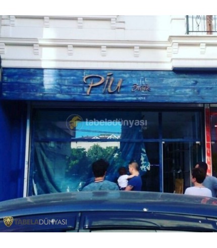 Piu Butik Eskitme Ahşap Tabela Uygulaması