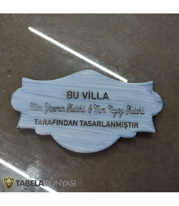 Villa Turkuaz Parlak Ahşap Vernikli Oyma Turkuaz Boyalı Tabela