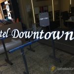 Hotel Downtown Kutu Harf Tabela