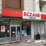 Eczane Yenı Incı Isıklı Kutu Harf Eczane Tabela Cam Uzerı Dıjıtal Baskı Folyo Uygulama