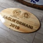 Trabzon Il Saglık Mudurlugu Saglık Ormanı Ahsap Ayaklı Tabela