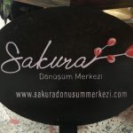 Sakura Donusum Merkezı Sac Ayaklı Tabela