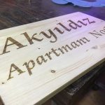 Akyıldız Apartmanı Ahsap Tabela