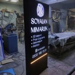 Soyalan mimarlık ışıklı kanopi totem tabela