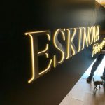 Eskinova Photography Almanya Işıklı Tabela